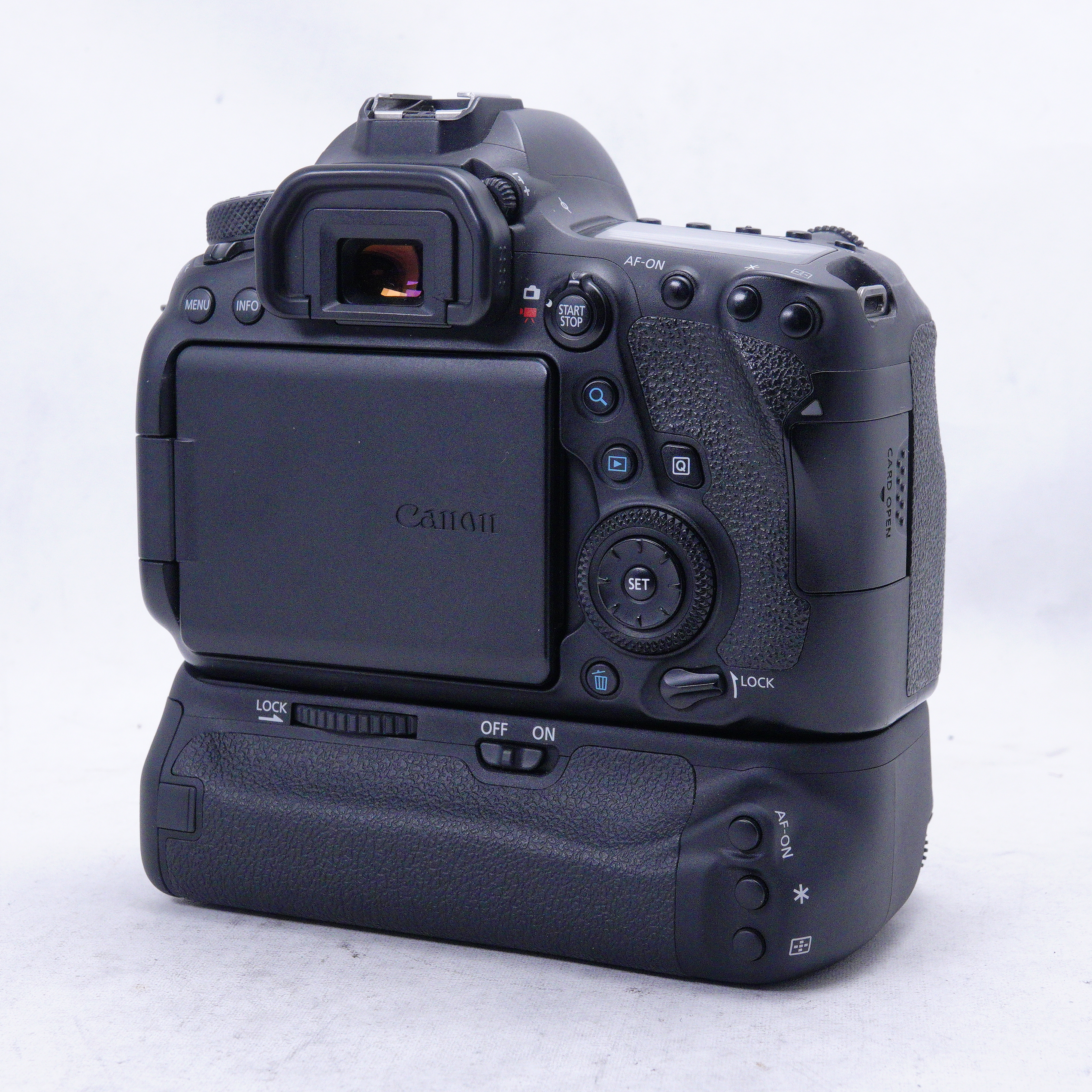 Canon EOS 6D Mark II con Grip BG-E21 - Usado