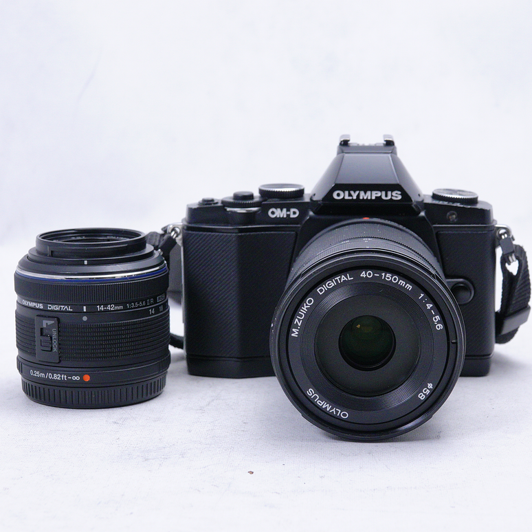 Olympus OM-D E-M5 con lentes 14-42mm y 40-150mm - Usado 2