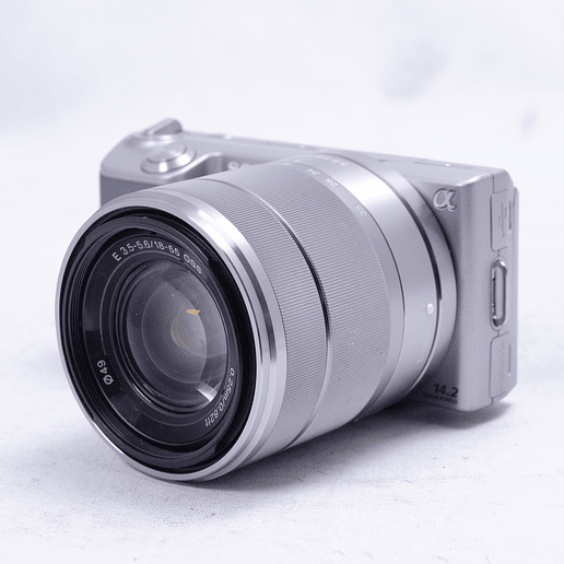 Sony NEX 5 con lente 18-55mm kit - Usado  6