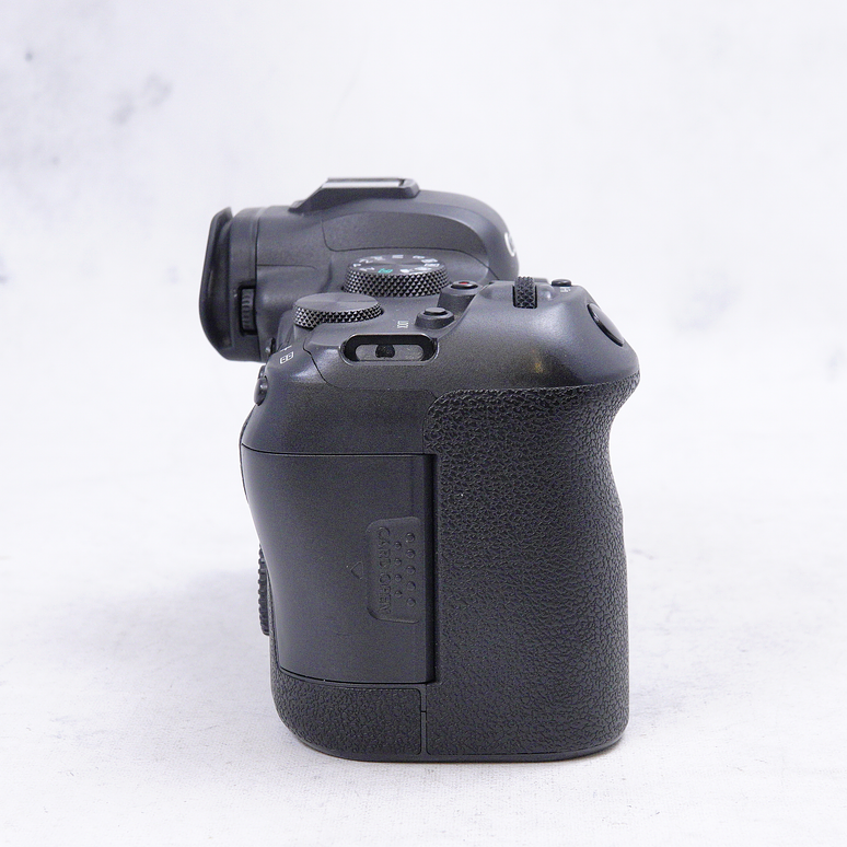Canon EOS R6 Mirrorless Camera - Usado 3