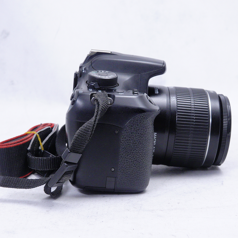 Canon EOS Rebel T5 con lente kit 18-55mm versión III - Usado 3