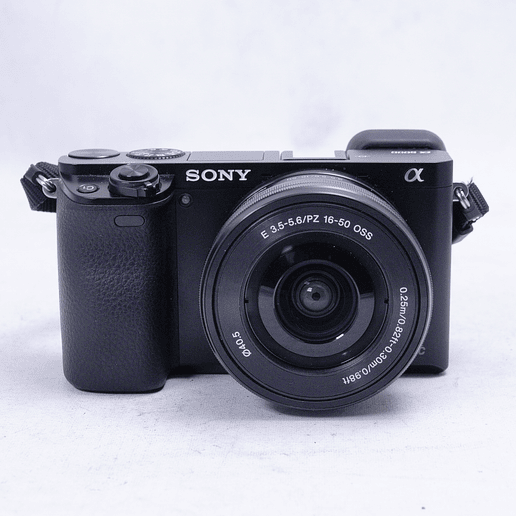 Sony A6000 con lente kit 16-50mm PZ OSS - Usado 2