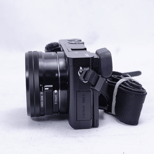 Sony A6000 con lente kit 16-50mm PZ OSS - Usado 6