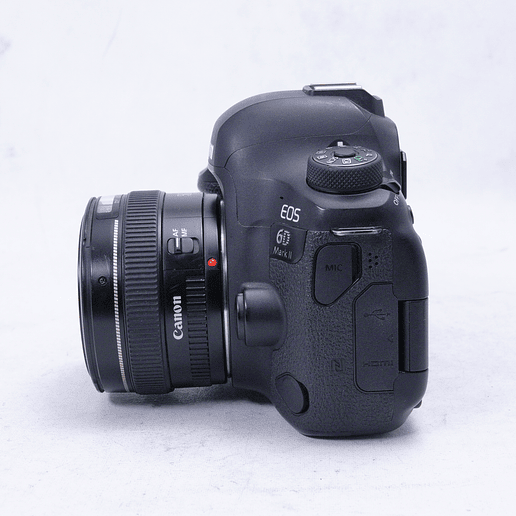 Canon 6D Mark II con lente Canon EF 50mm F1.4 - Usado 4