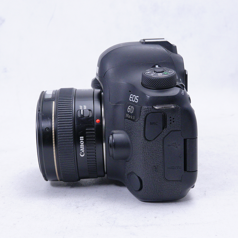 Canon 6D Mark II con lente Canon EF 50mm F1.4 - Usado 4