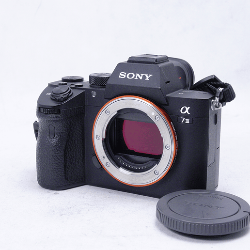Sony A7III con skin y caja original - Usado 6