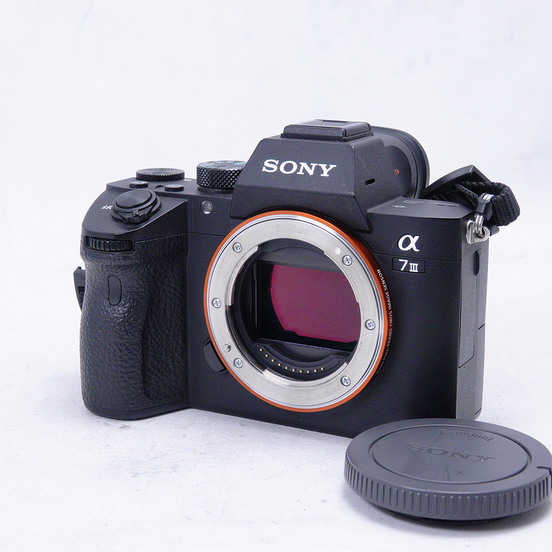 Sony A7III con skin y caja original - Usado 6