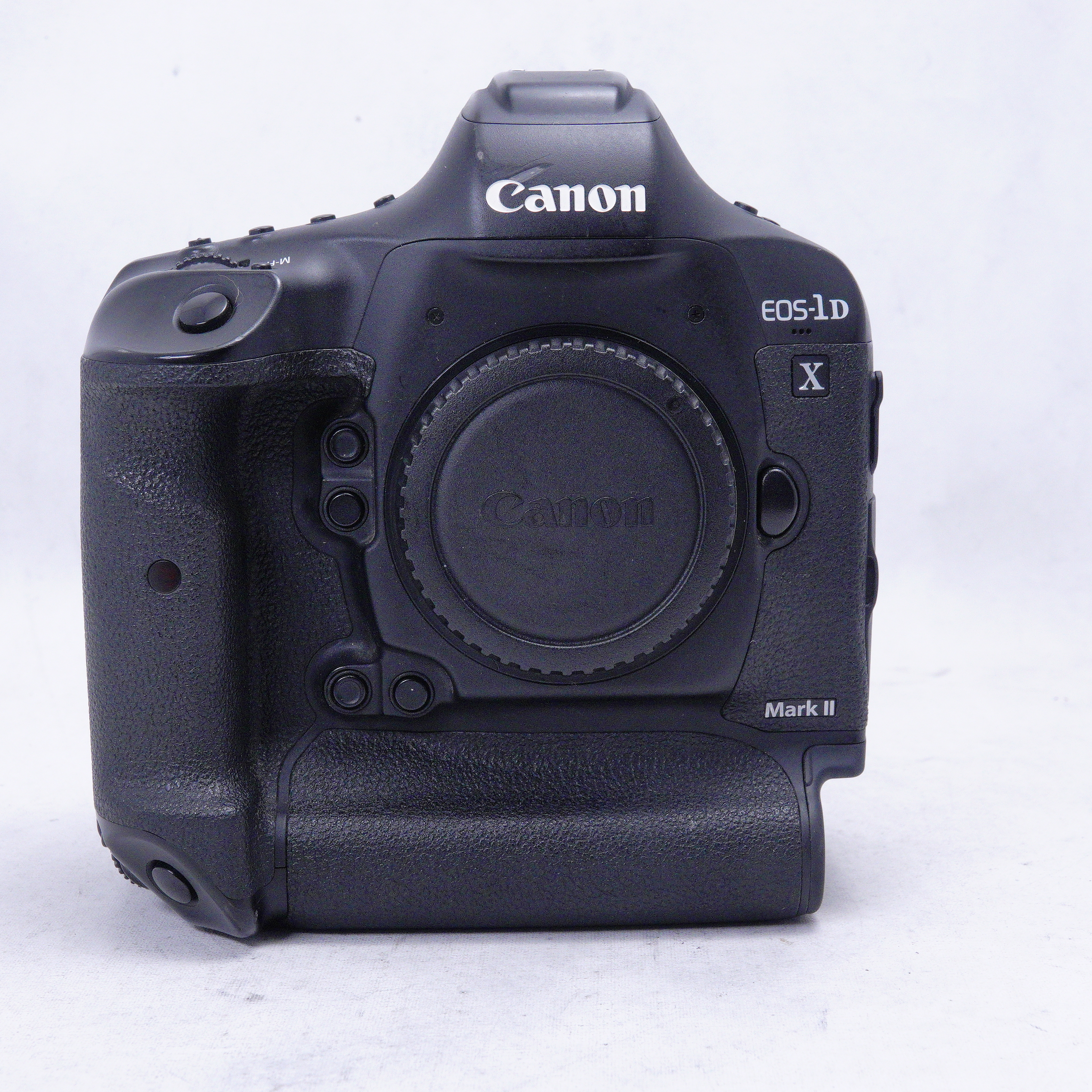 Canon EOS-1D X Mark II DSLR - Usado
