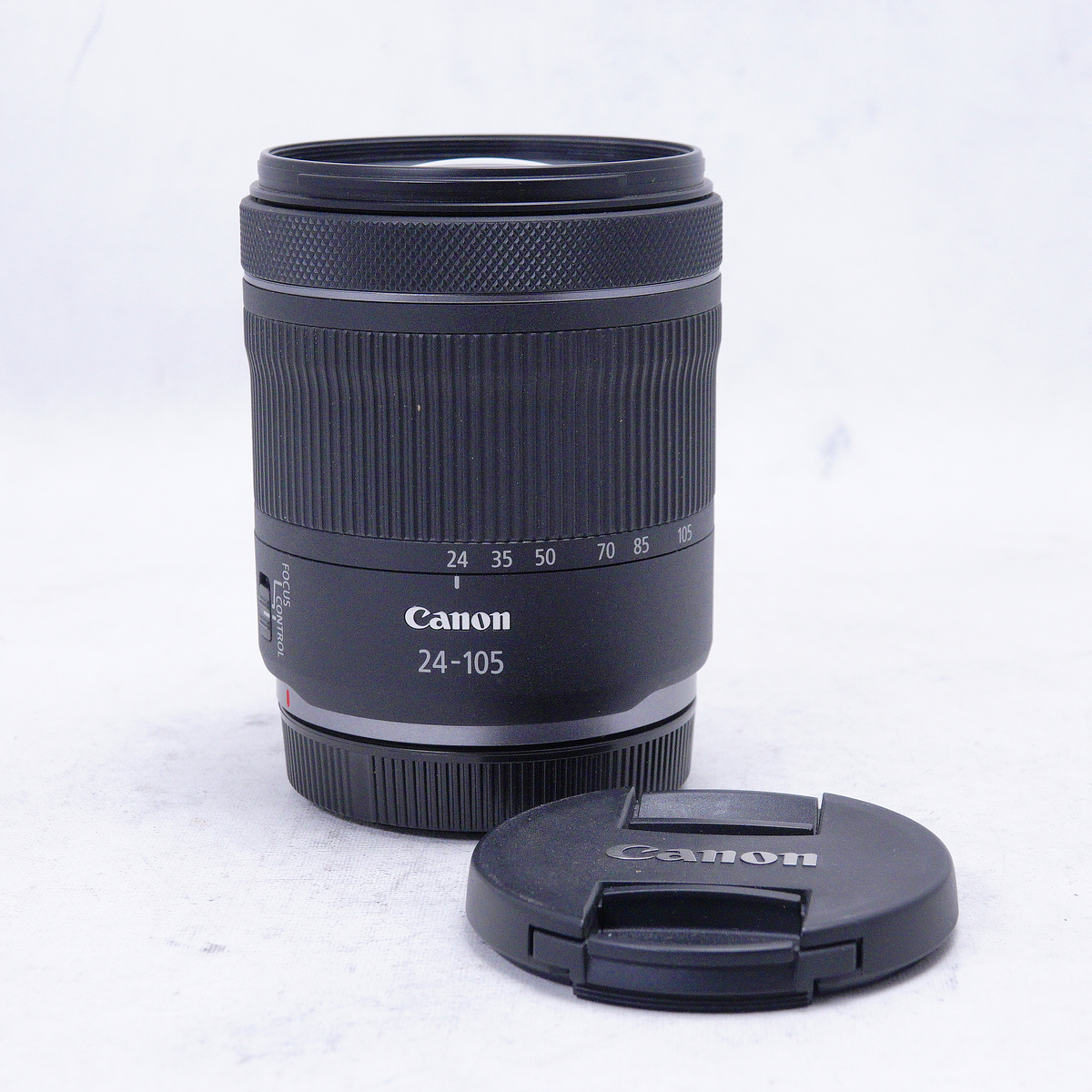ほぼ新品　Canon 24-105mm f4-7.1 is stm Lente Canon RF 24-105mm f4-7.1 IS STM - Usado
