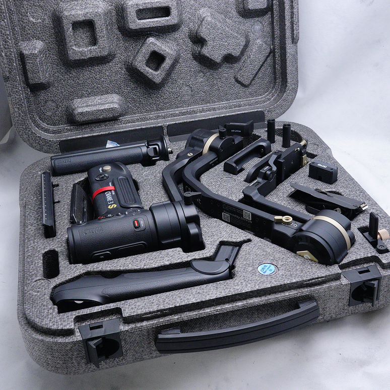 Estabilizador de mano Zhiyun CRANE 3S - Usado 2