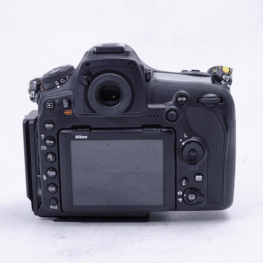 Nikon D850 DSLR con L-Bracket - Usado 5