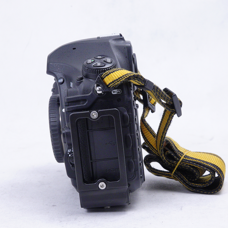 Nikon D850 DSLR con L-Bracket - Usado 6