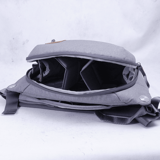 Bolso Peak Design Everyday Sling v2 (6L, Ash) - Usado 3