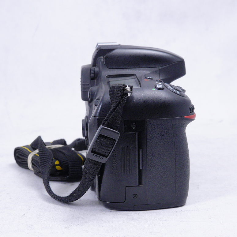 Nikon D610 DSLR (Cuerpo) - Usado 3