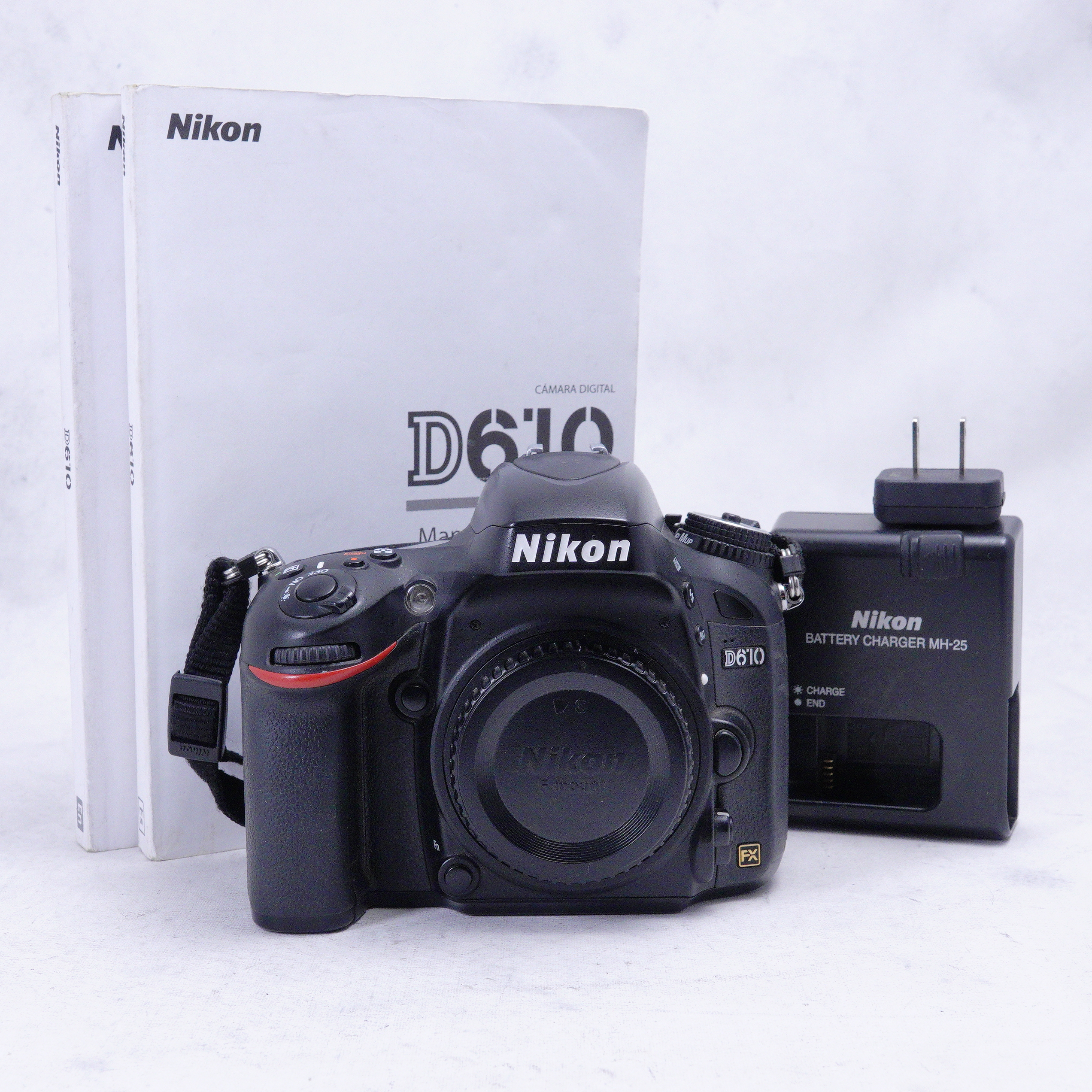 Nikon D610 DSLR (Cuerpo) - Usado