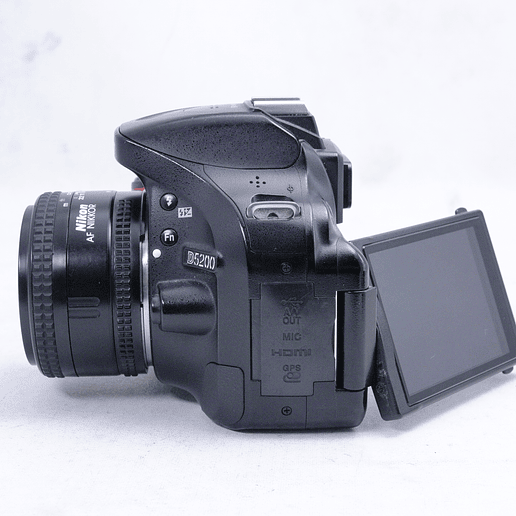 Nikon D5200 con lente Nikon AF NIKKOR 50mm f1.8D - Usado 4