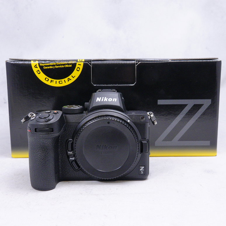 Nikon Z5 Mirrorless - Usado 10