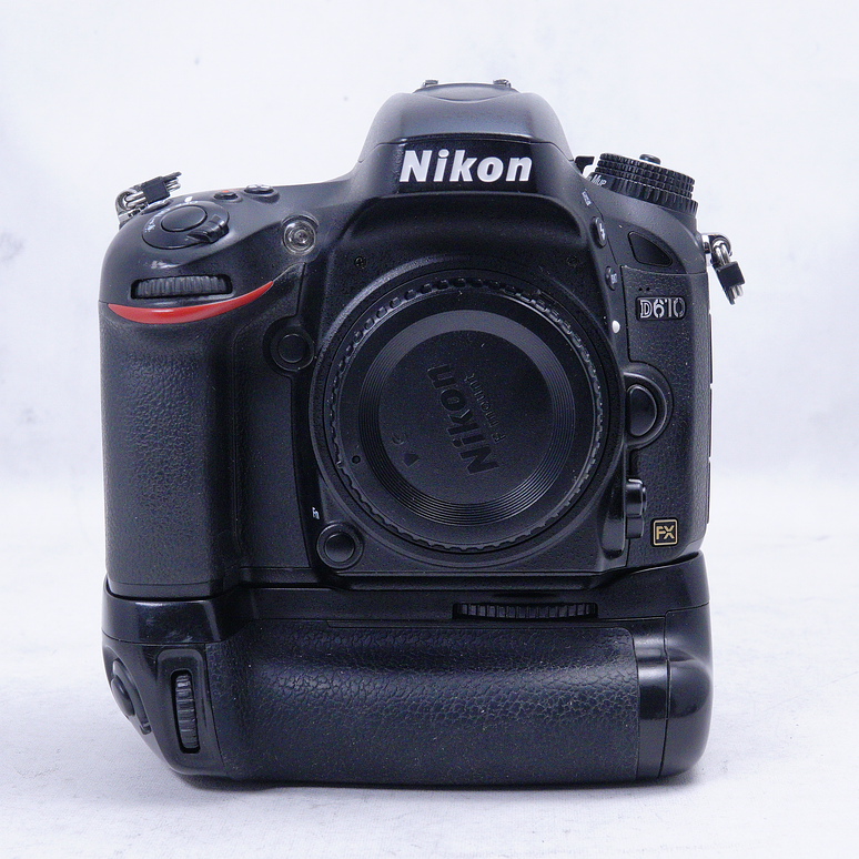 Nikon D610 DSLR con grip Meike - Usado 2