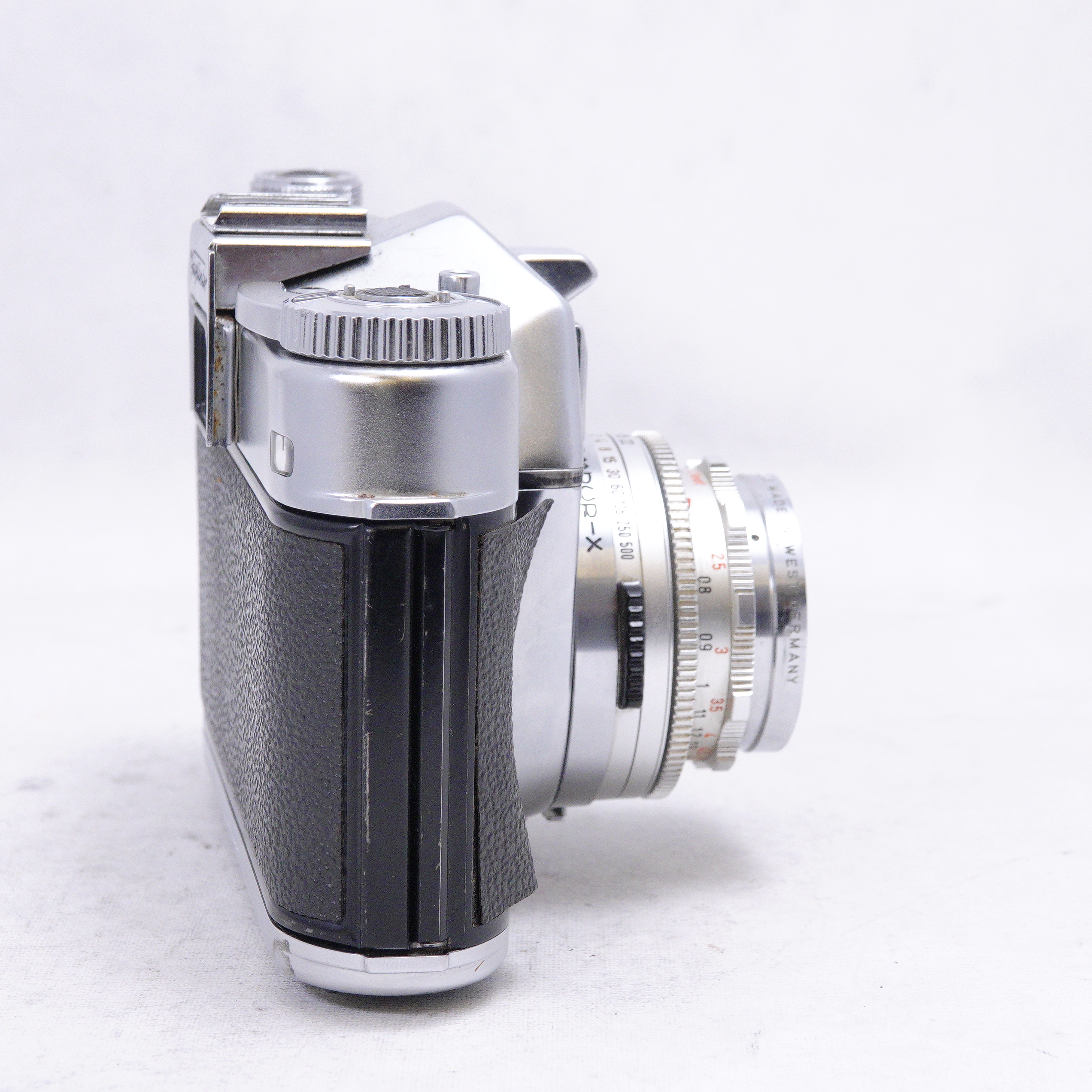Voigtlander Bessamatic con lentes 50mm F2.8 y 135mm F/4 - Usado