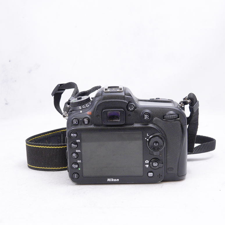 Nikon D7100 + 35mm F1.8 - Usado 5