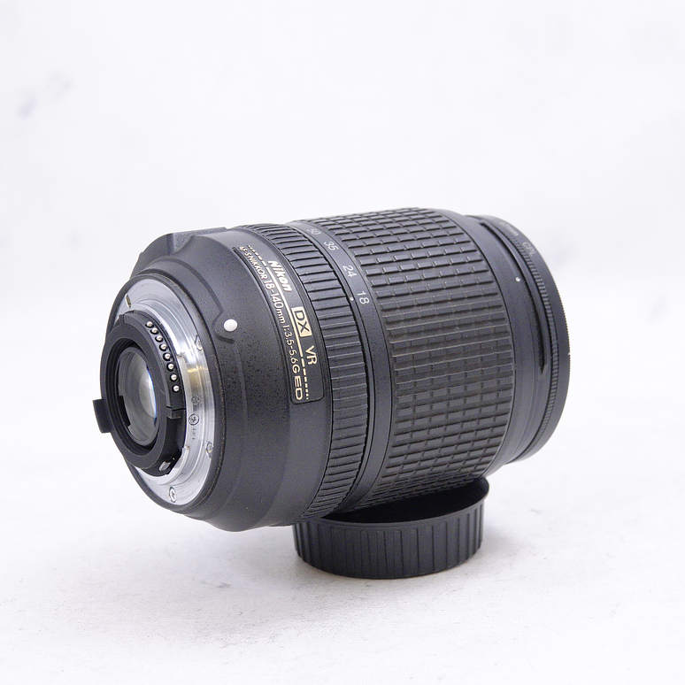 NIKKOR AF-S DX18-140mm f/3.5-5.6G ED VR - Usado 6