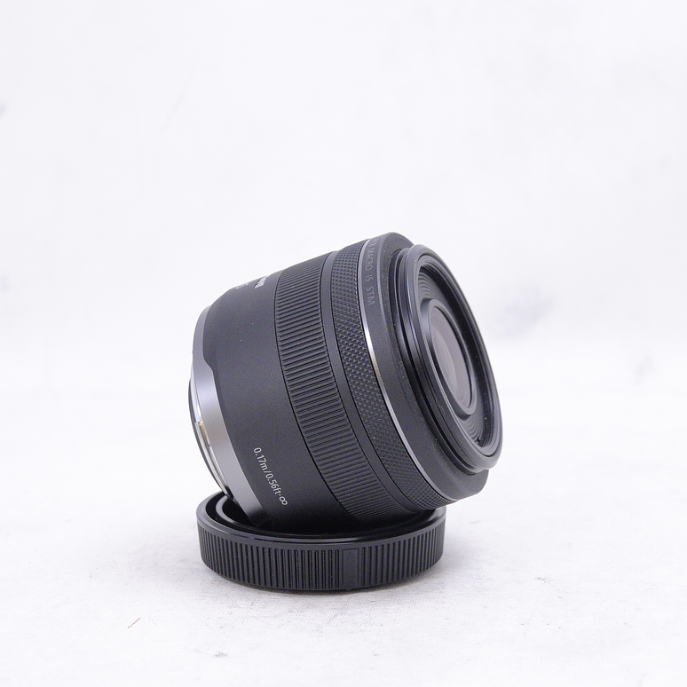 Canon RF 35mm f/1.8 Macro IS STM - USADO 3