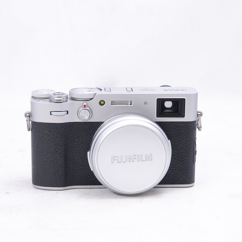 Cámara digital FUJIFILM X100V (plata) - Usado 2