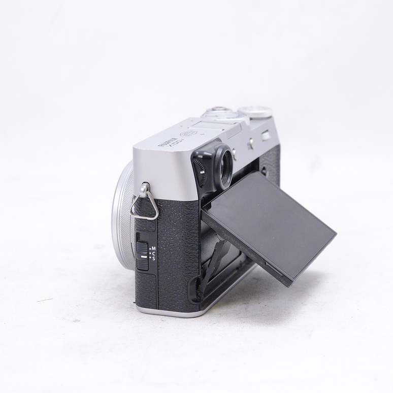 Cámara digital FUJIFILM X100V (plata) - Usado 6