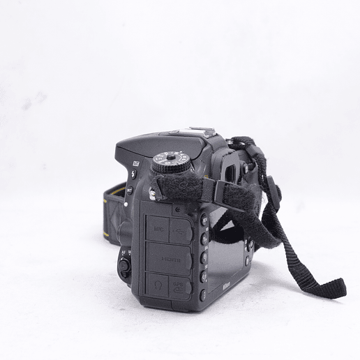 Nikon D7100 con 35mm F1.8 - Usado 4