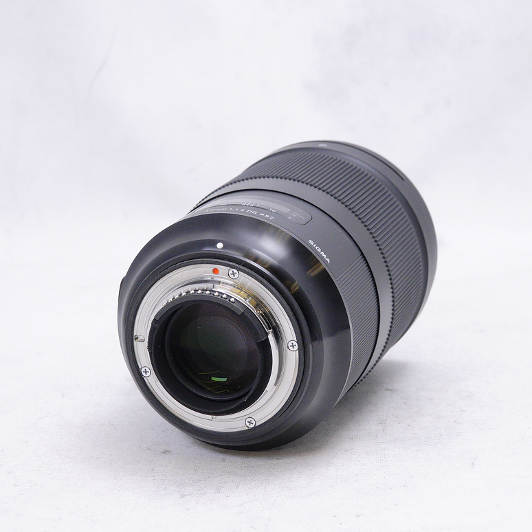 Sigma Art 40mm F1.4 para Nikon F  - Usado 4