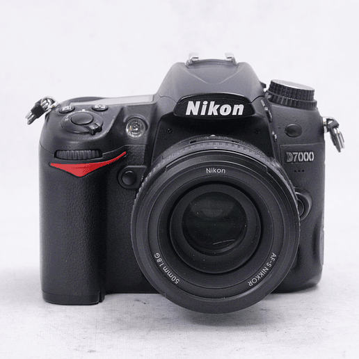 Nikon D7000 + lente 50mm F1.8 - Usado 3