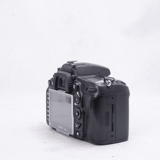 Nikon D7000 + lente 50mm F1.8 - Usado 5