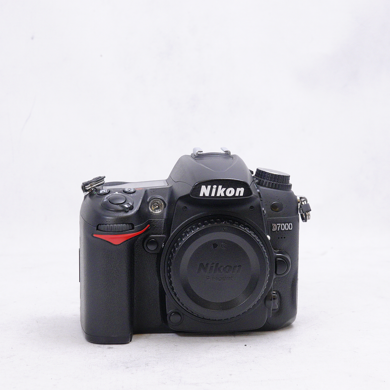 Nikon D7000 + lente 50mm F1.8 - Usado 4