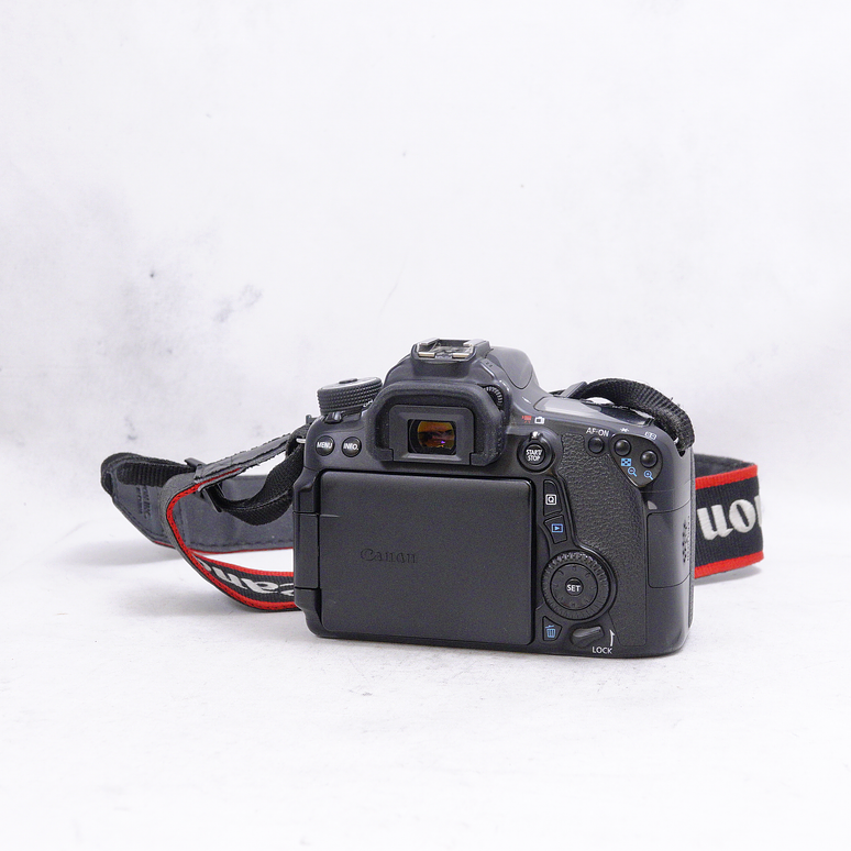 Canon EOS 70D DSLR Body - Usado 3