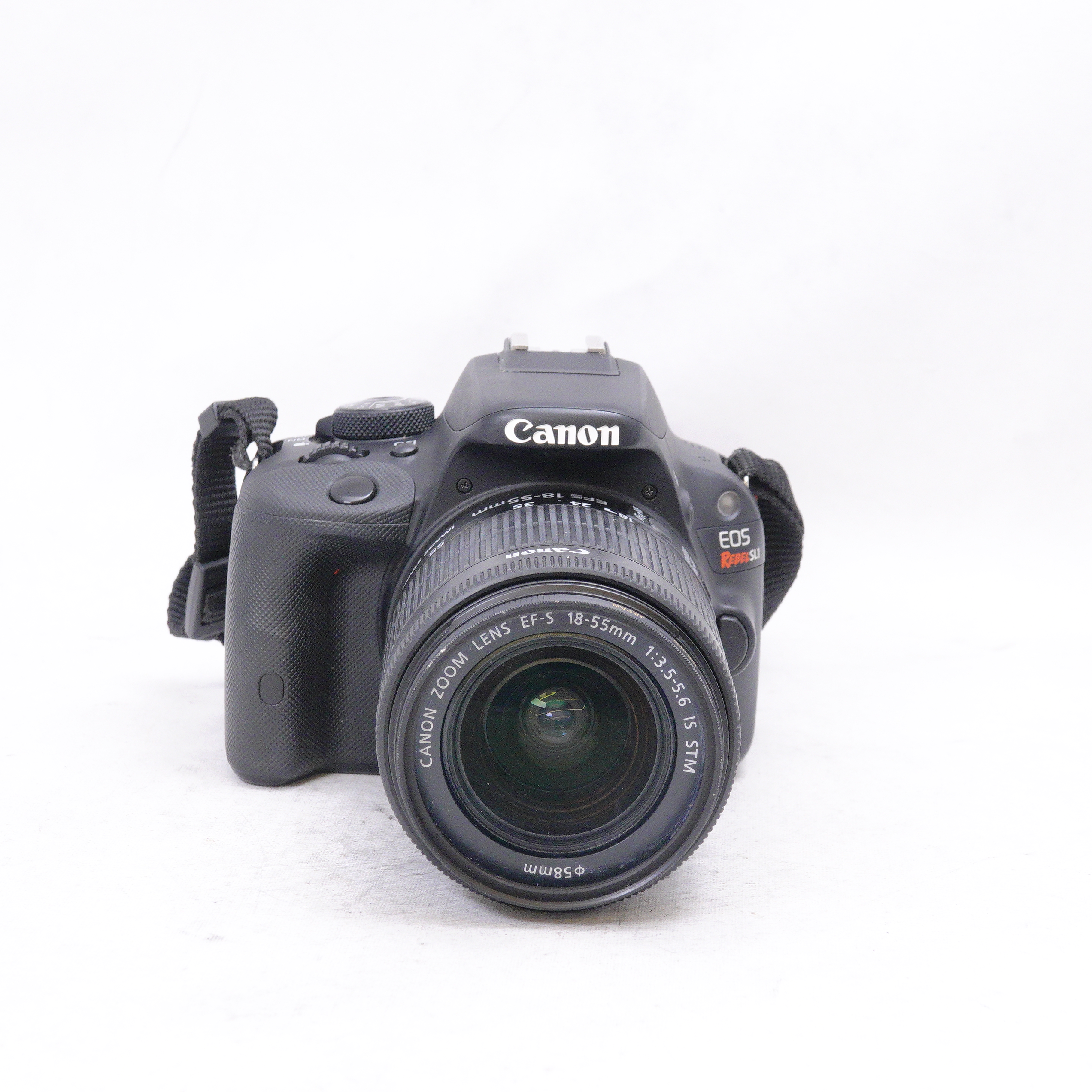 Canon EOS Rebel SL1 DSLR Camera with 18-55mm Lens (Black) - Usado 