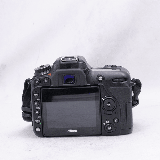 Nikon D7500 (solo body) - usado 5
