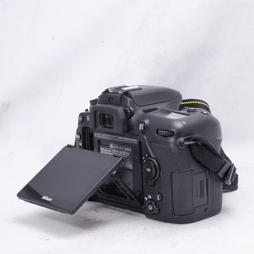 Nikon D7500 (solo body) - usado 6
