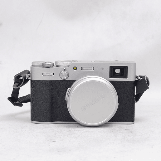 FUJIFILM X100V (edición Silver) - Usado 2