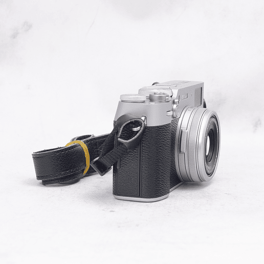 FUJIFILM X100V (edición Silver) - Usado 7