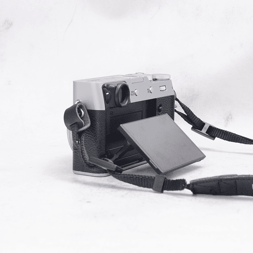 FUJIFILM X100V (edición Silver) - Usado 6