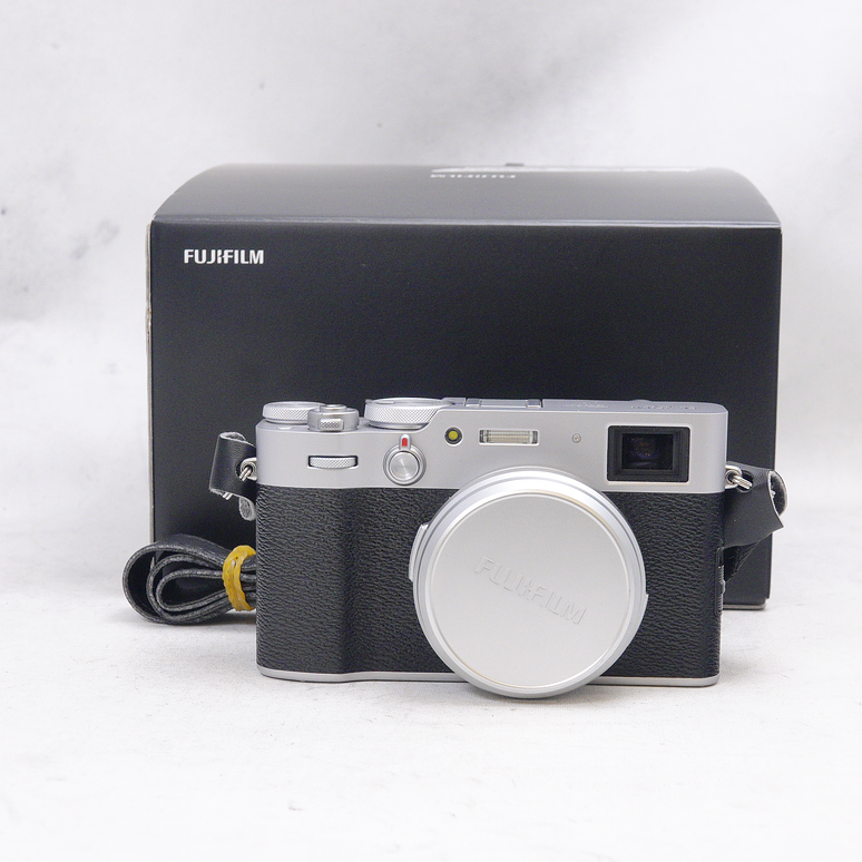 FUJIFILM X100V (edición Silver) - Usado 10