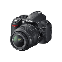 Nikon D3100 con lente 18-55mm - Usado