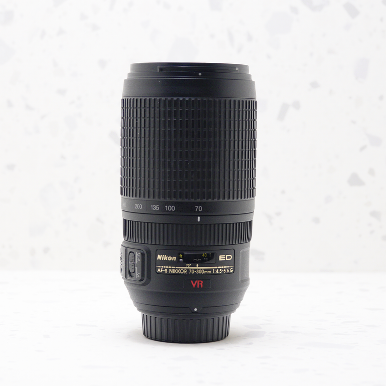 Nikon AF-S 70-300mm f/4.5-5.6G IF-ED VR - Usado 2