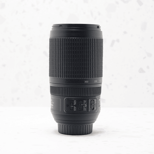 Nikon AF-S 70-300mm f/4.5-5.6G IF-ED VR - Usado 3