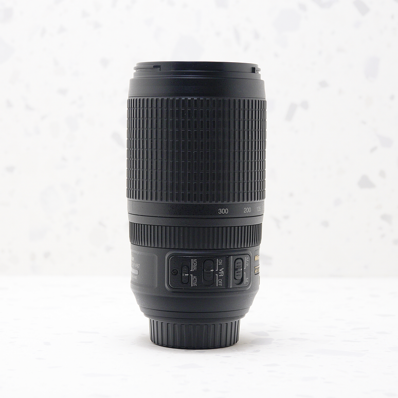 Nikon AF-S 70-300mm f/4.5-5.6G IF-ED VR - Usado 3