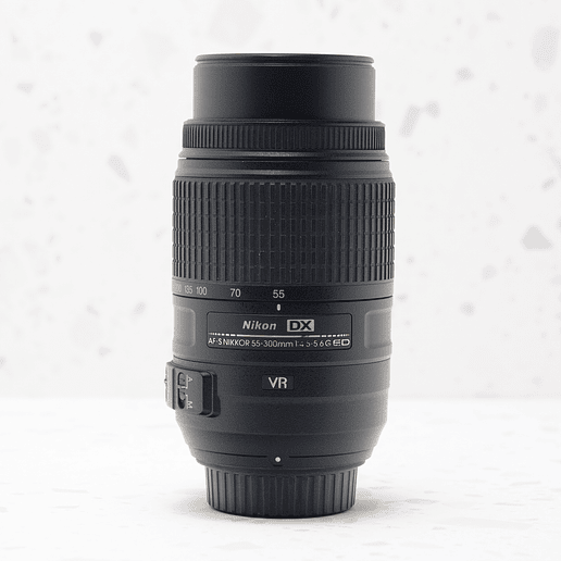 Nikon AF-S DX 55-300mm f/4.5-5.6G ED VR - Usado 1