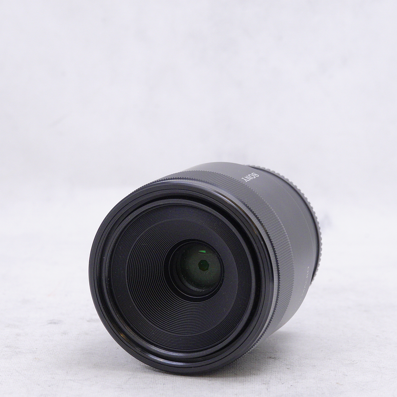 Lente Sony FE 50mm f2.8 Macro - Usado 3