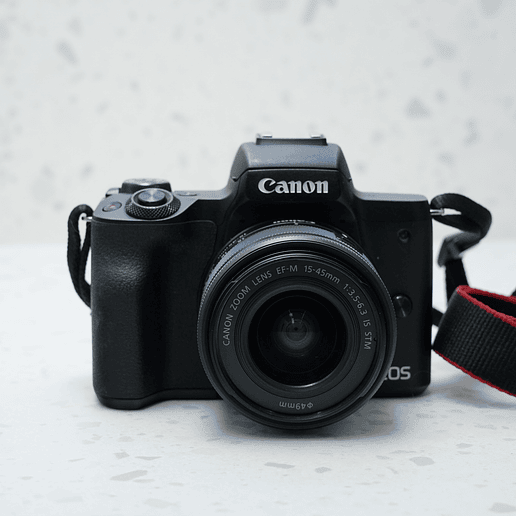 Canon M50 MARK II con Lente 15-45 Kit - Usado 3