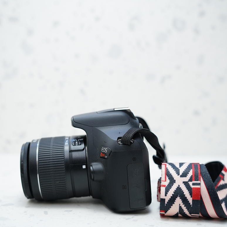  Canon Rebel T7 con lente de 18-55 mm - Usado 4