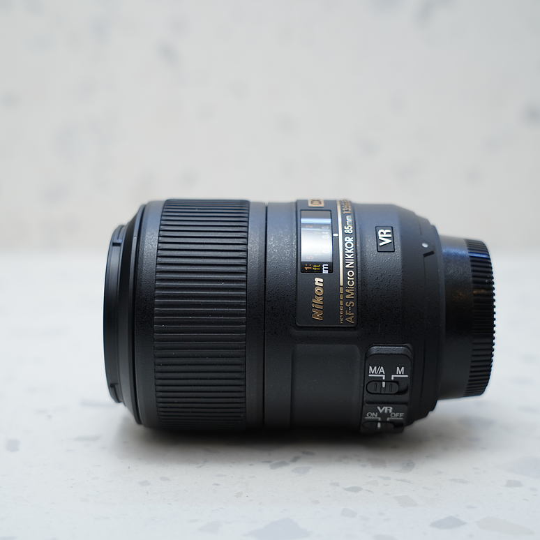 Lente Nikon AF-S DX Micro NIKKOR 85mm f/3.5G ED VR - Usado 5
